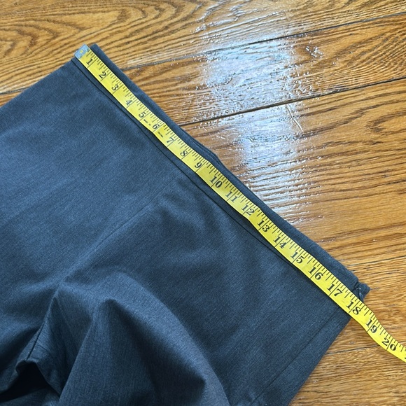 Talbots Chatham Ankle pants in gray,  Side zip. Size 12. Excellent condition. - Picture 8 of 15